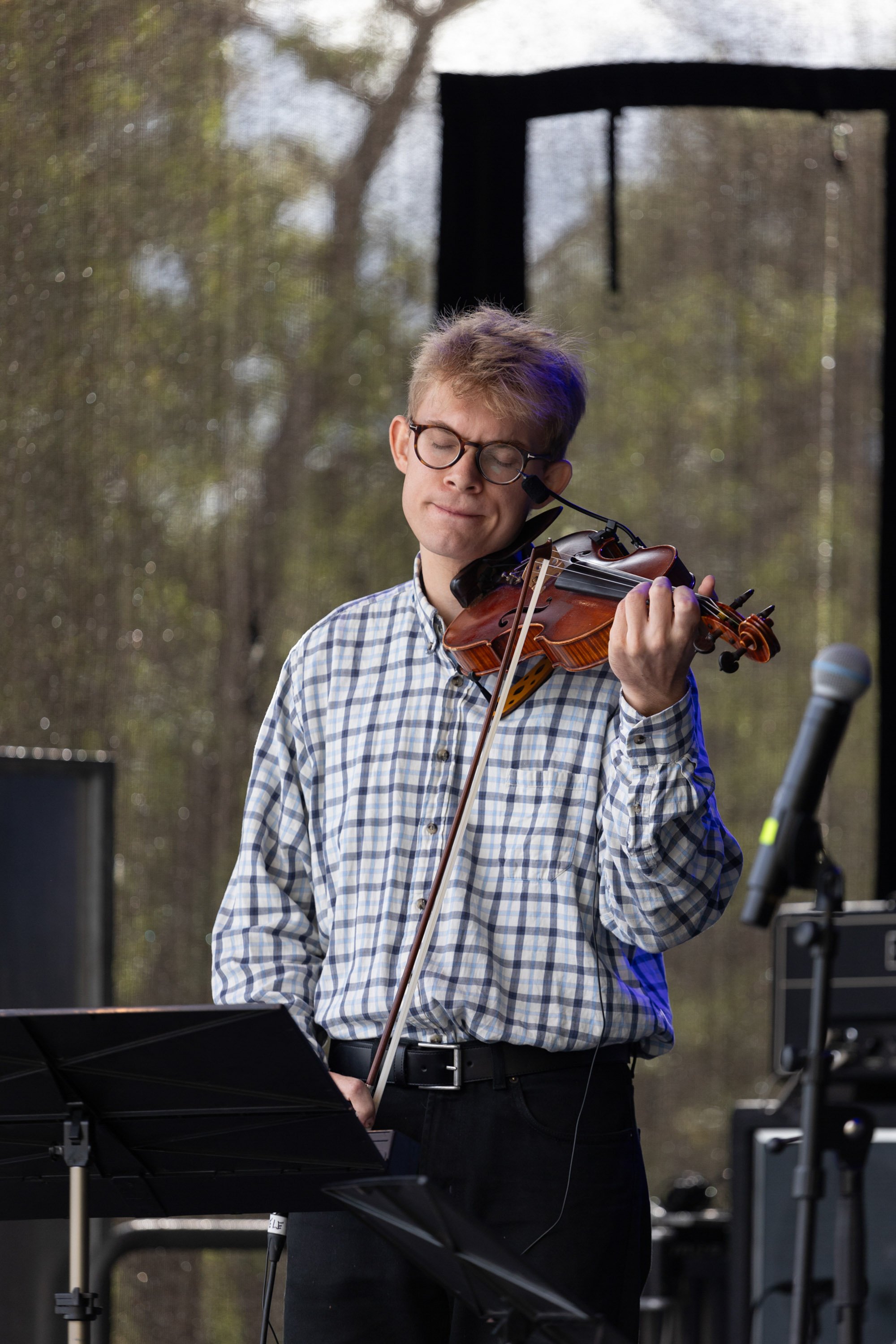 Dokumentasjon av kunstarrangement under Kunstfest Rotvoll, konsertbilde – foto: Lili Zaneta