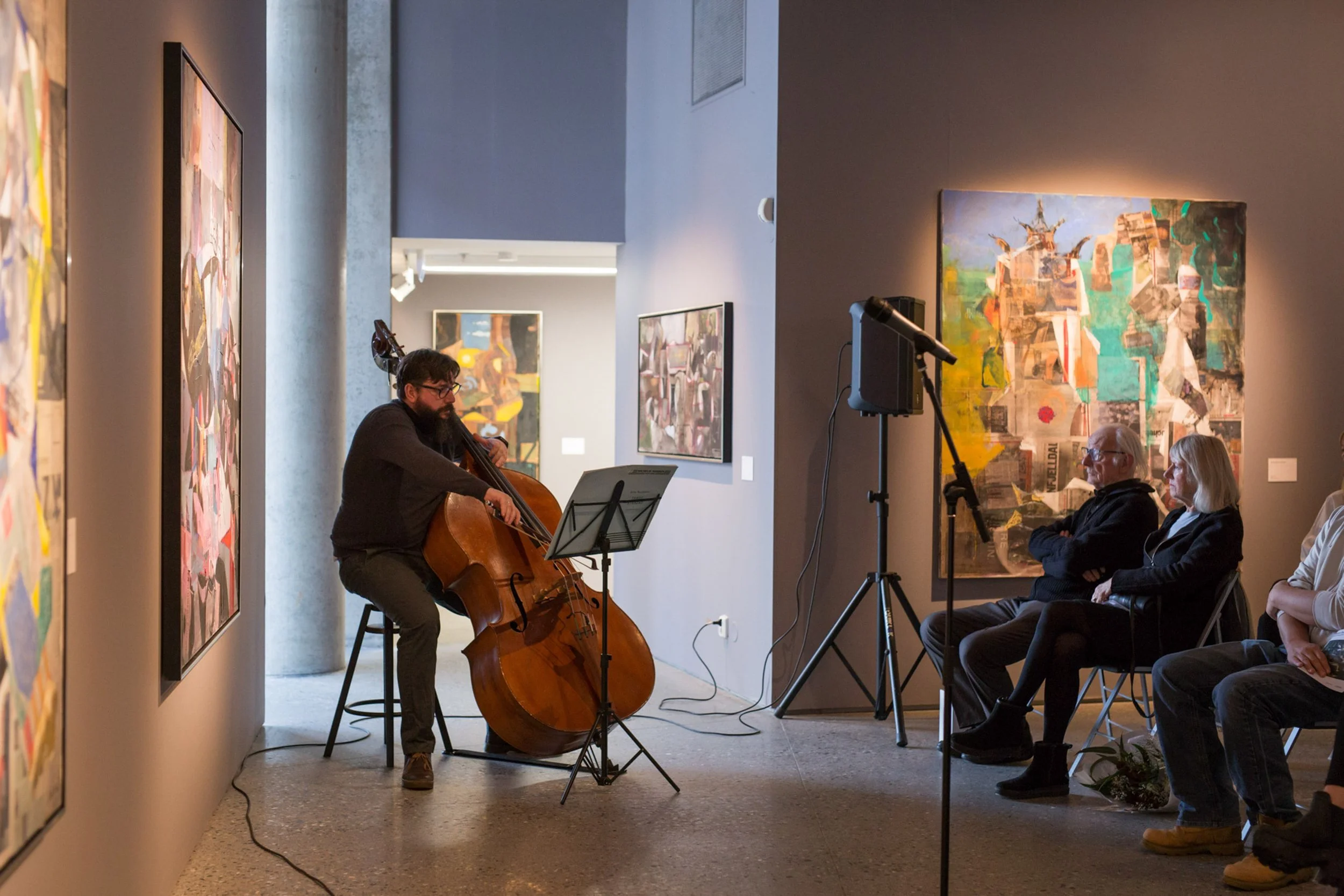 Utstillingsrom med verk av Håkon Bleken ved Trondheim Kunstmuseum