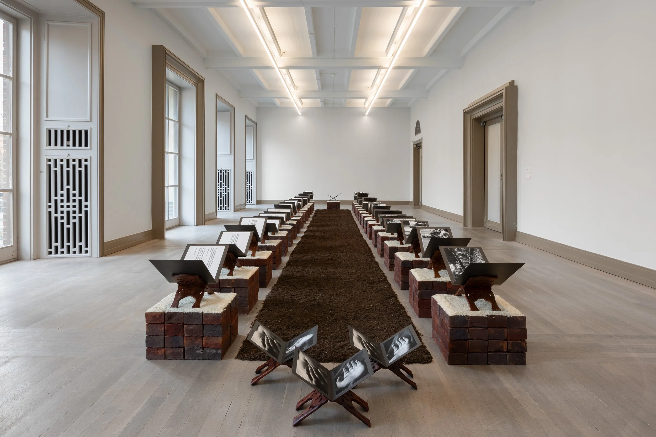 Dokumentasjon av utstillingen "Passing Motherhood" ved Trondheim Kunstmuseum – foto: Lili Zaneta