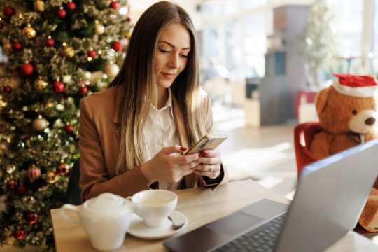 How Travel Entrepreneurs Can Find Balance During the Holiday Season