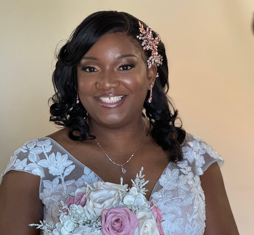 Hair and makeup artist in New York City, Makeup artist in New York City, Professional makeup artist New York, Mobile makeup artist New York, Hair and makeup services New York, Freelance makeup artist NYC, Book makeup artist New York