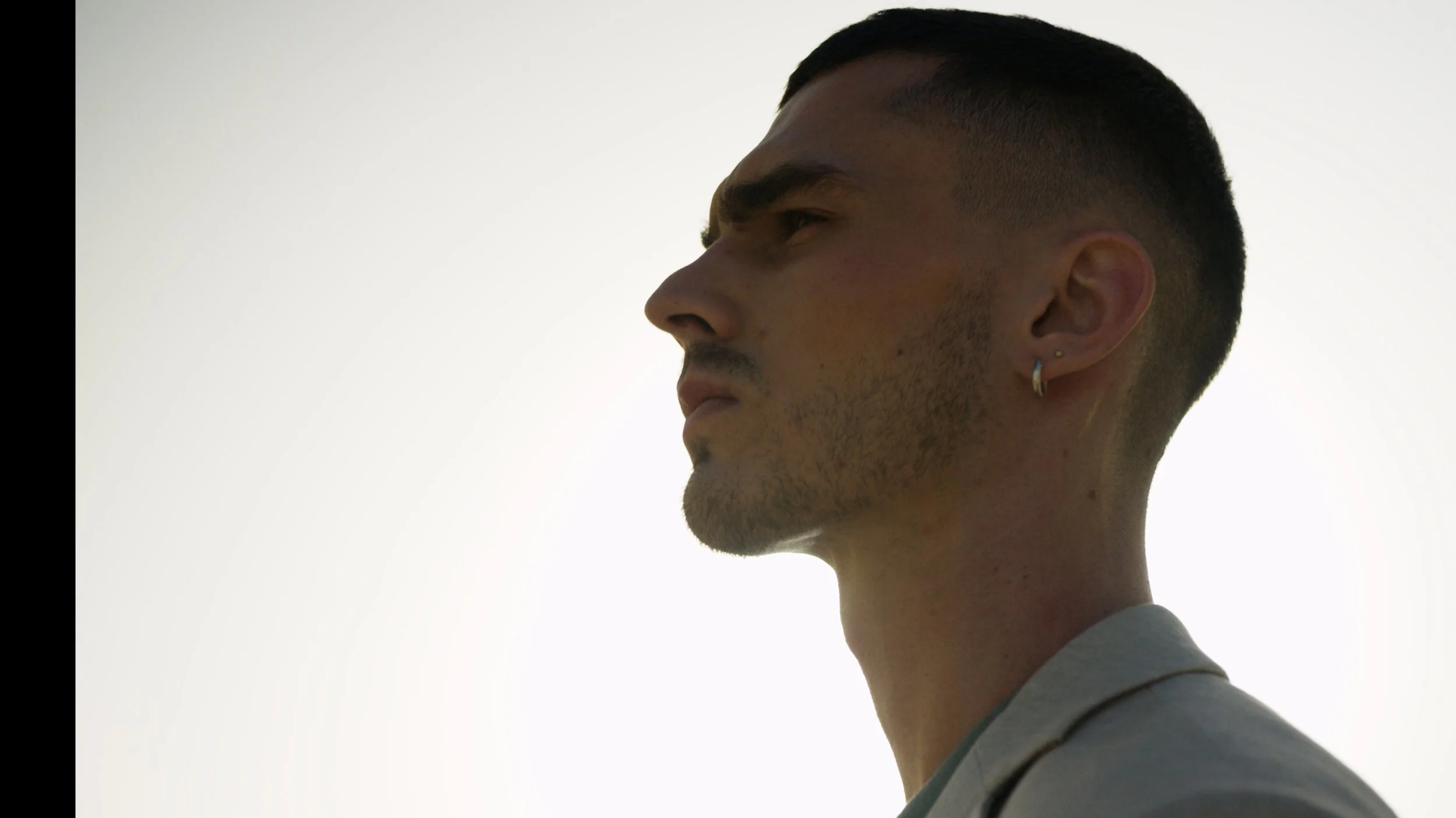 Social Spots V2 Kopieren 01.00_03_39_20.Standbild025.jpg