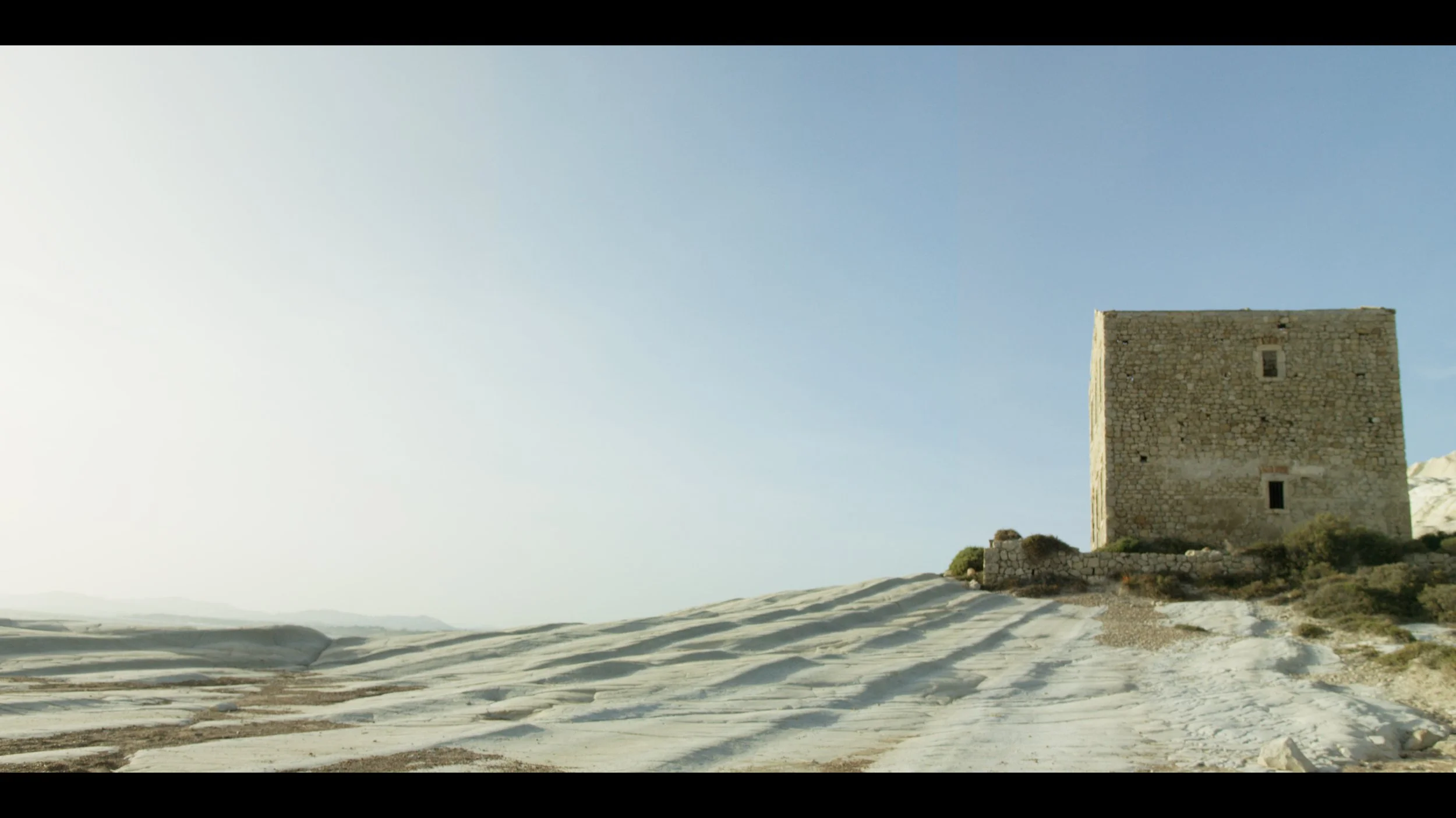 Social Spots V2 Kopieren 01.00_03_45_04.Standbild027.jpg