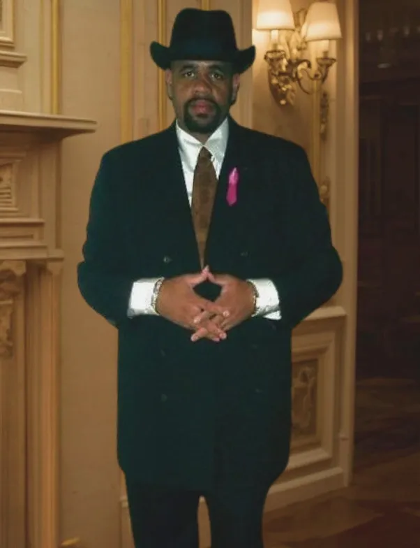 garcia in suit.png