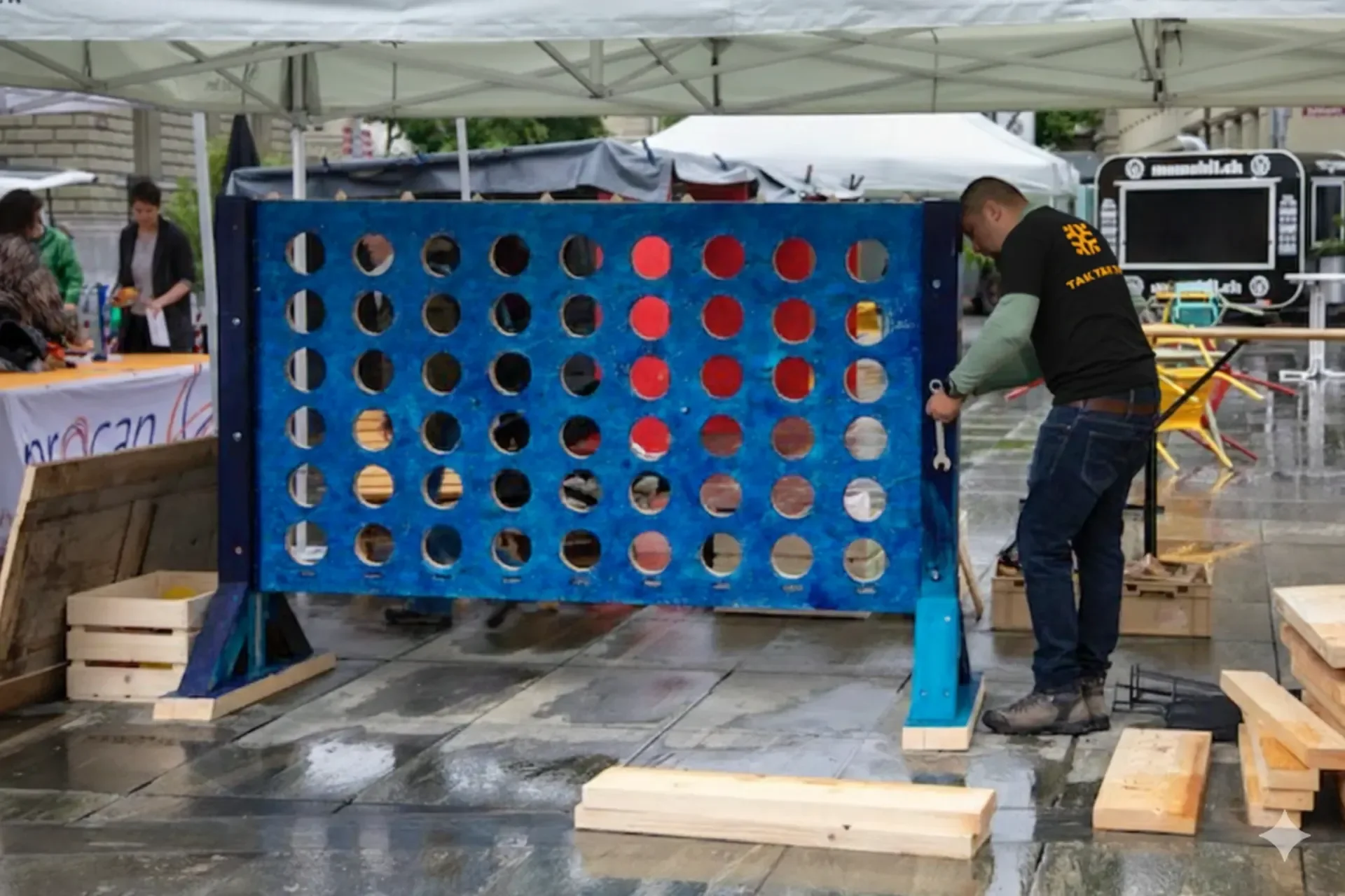 Installation du puissance quatre lors d'un événement