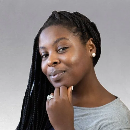 Tori Justin headshot