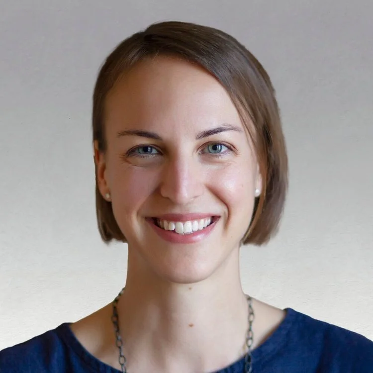 Christie Balch headshot