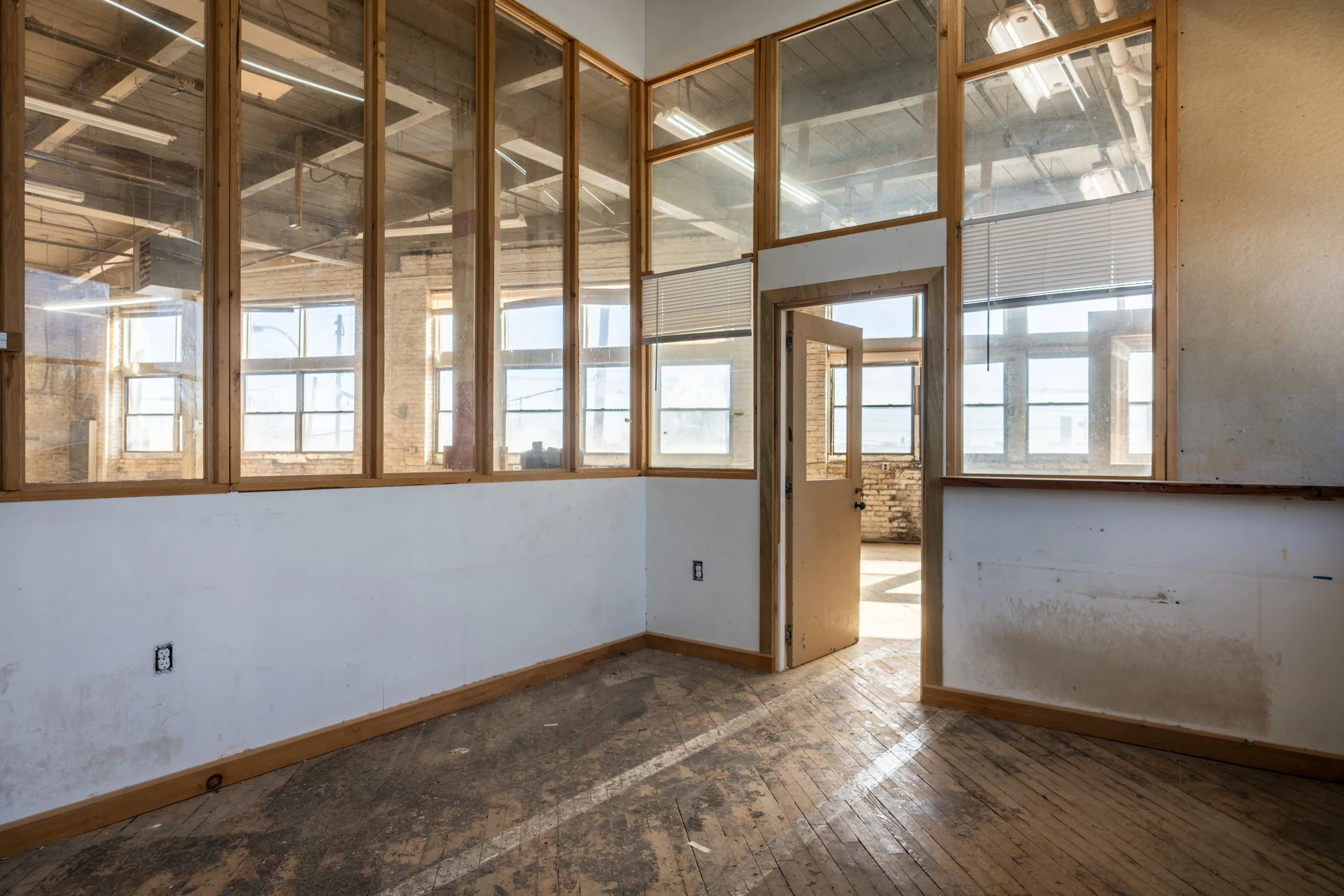 4530_Germantown_2ndFlr_021.jpg