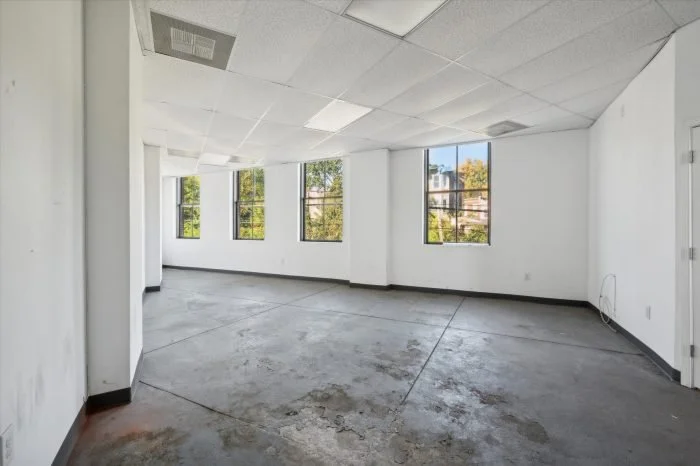 1-212-Roberts-Ave_02-1-700x466.jpg