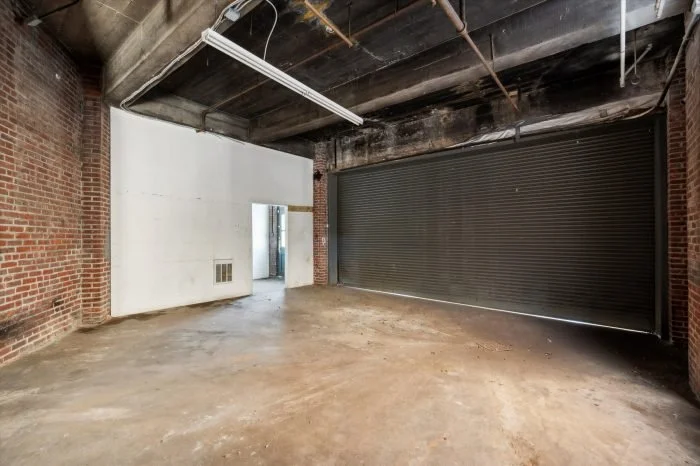 1-212-Roberts-Ave_14-1-700x466.jpg