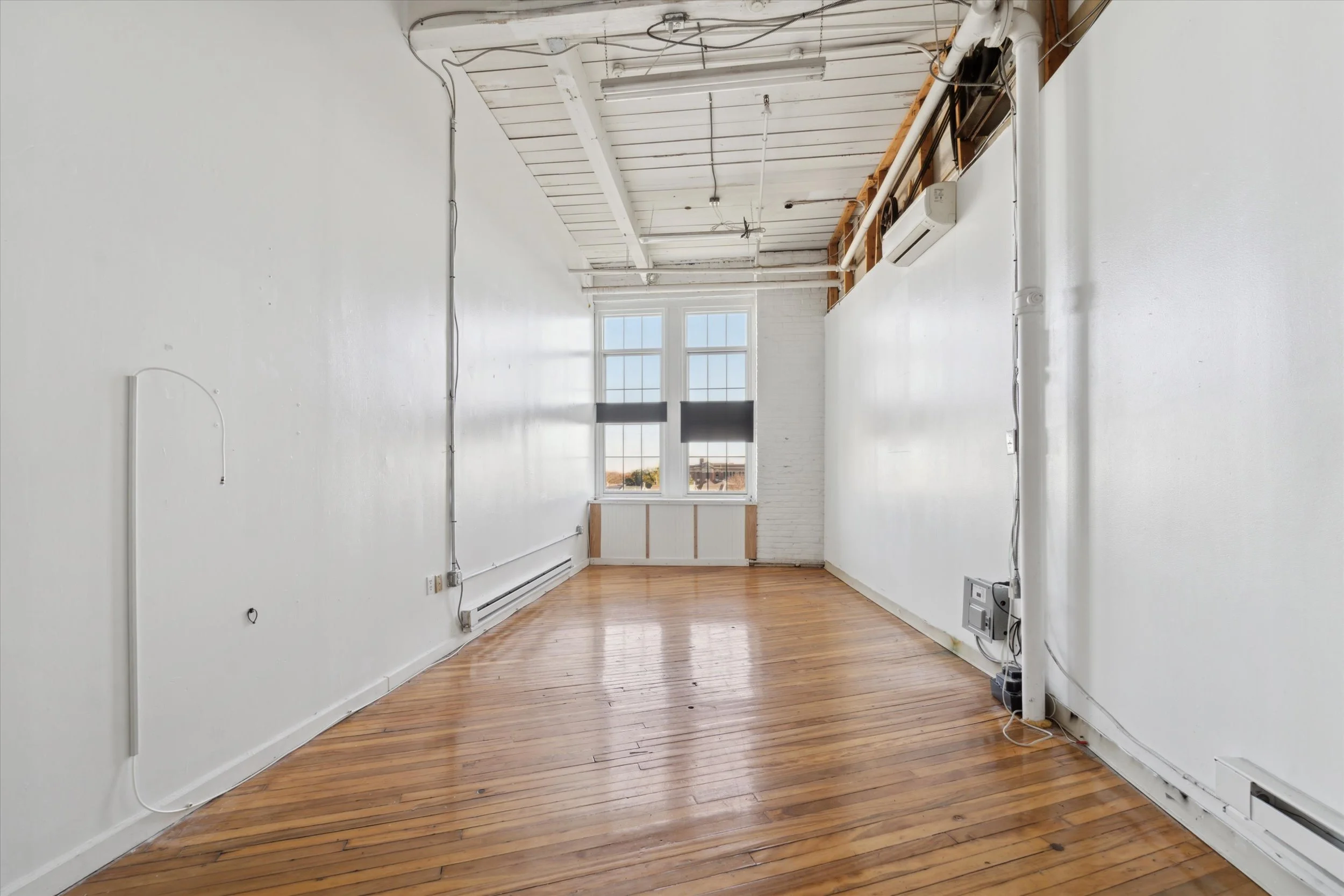 11-6139 Germantown Ave03.jpg