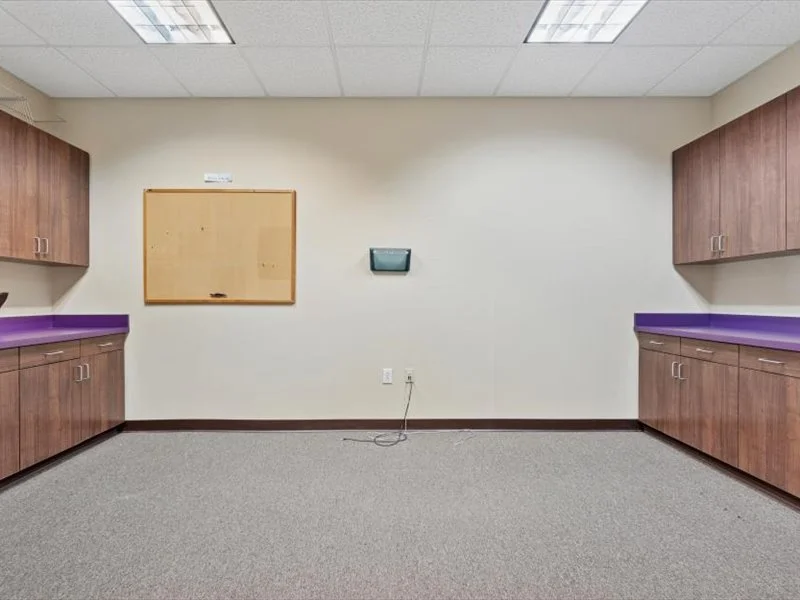 08-401 DeKalb St_08.jpg