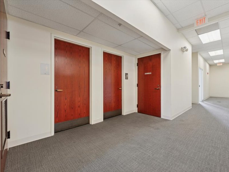 20-401 DeKalb St_20.jpg