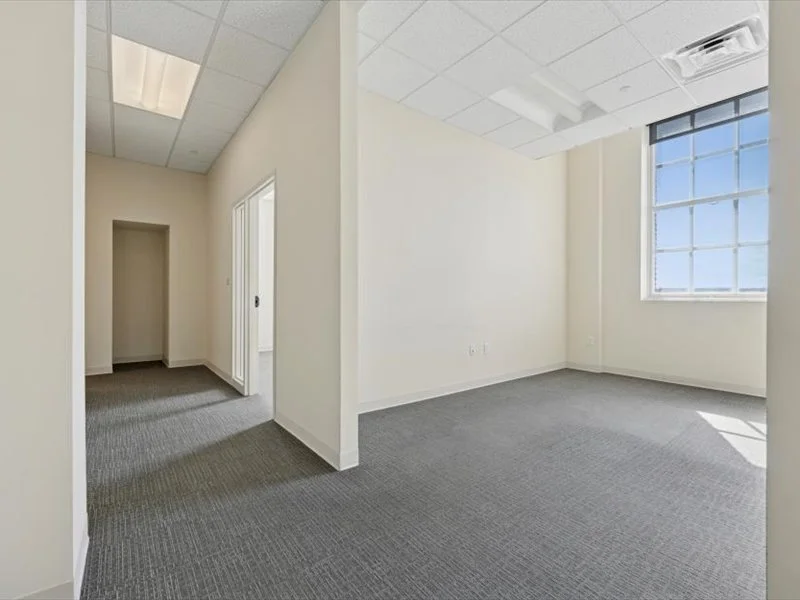 22-401 DeKalb St_22.jpg