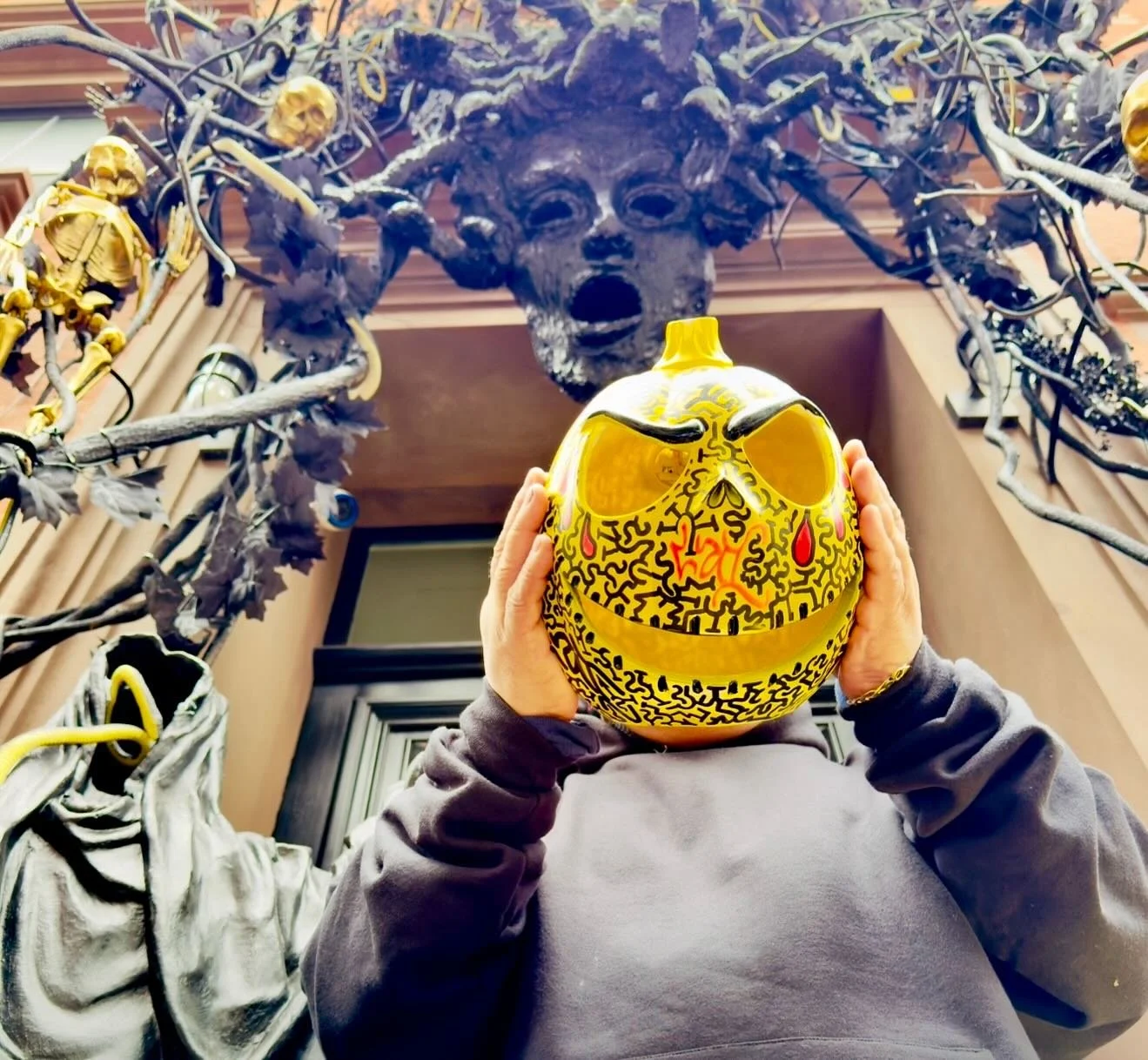 Happy Halloween 🎃✨
Beware of the snakes, they were out there today 🐍 ☠️