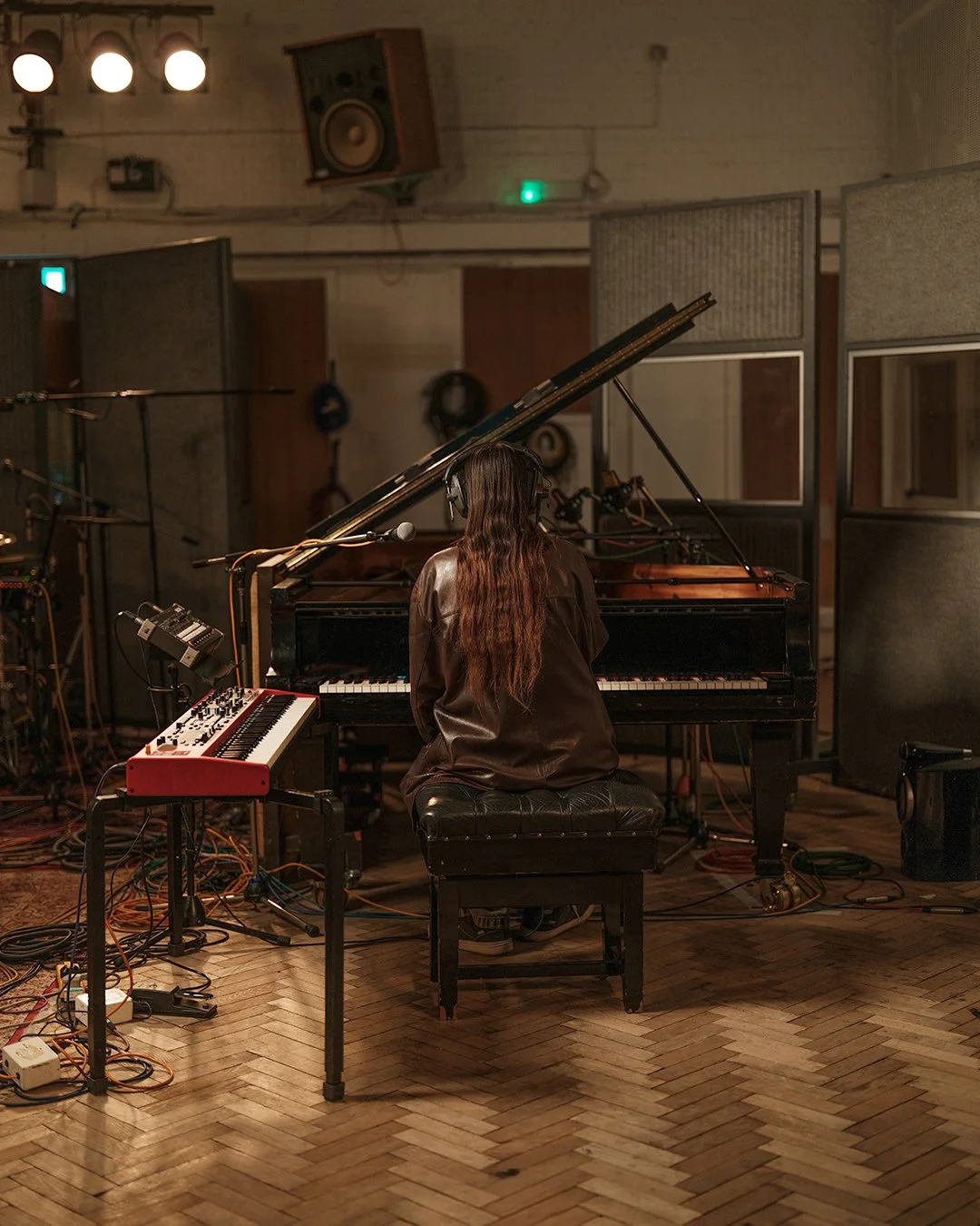 2025_Polestar_Abbey-Road-Studios-Mode_Organic_IG_Feed_Post05_Carousel_4x5_003.jpg