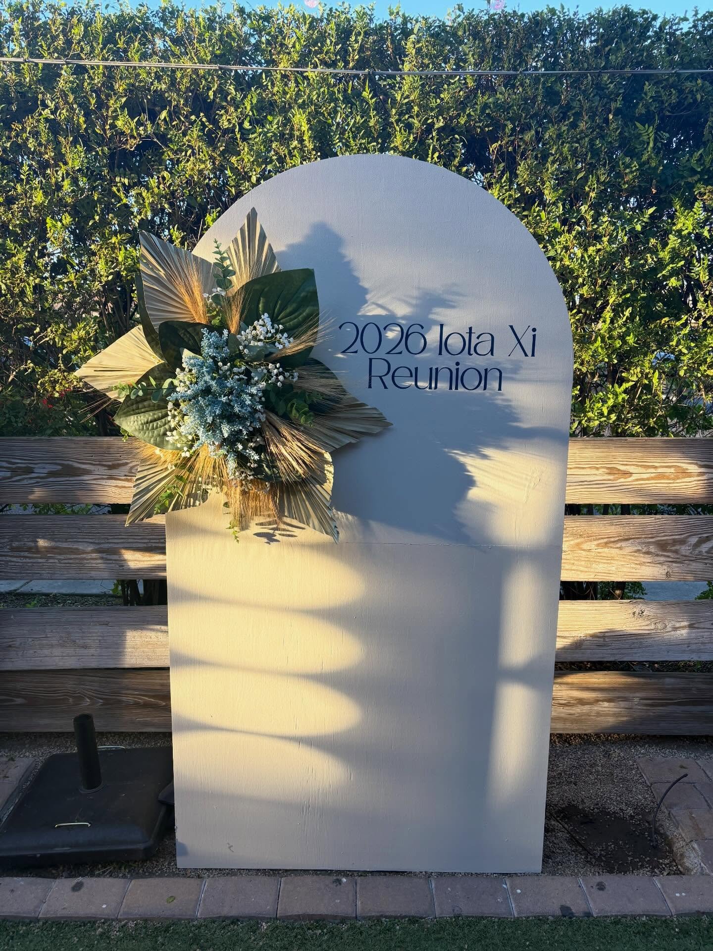 Balloons not the vibe for your event? No problem! We still got you 😏

Our 6.5 ft arch with custom vinyl and a floral piece rental still makes a statement and the perfect photo op, even without balloons 

#phoenixevents #eventdecor #scottsdaleevents 