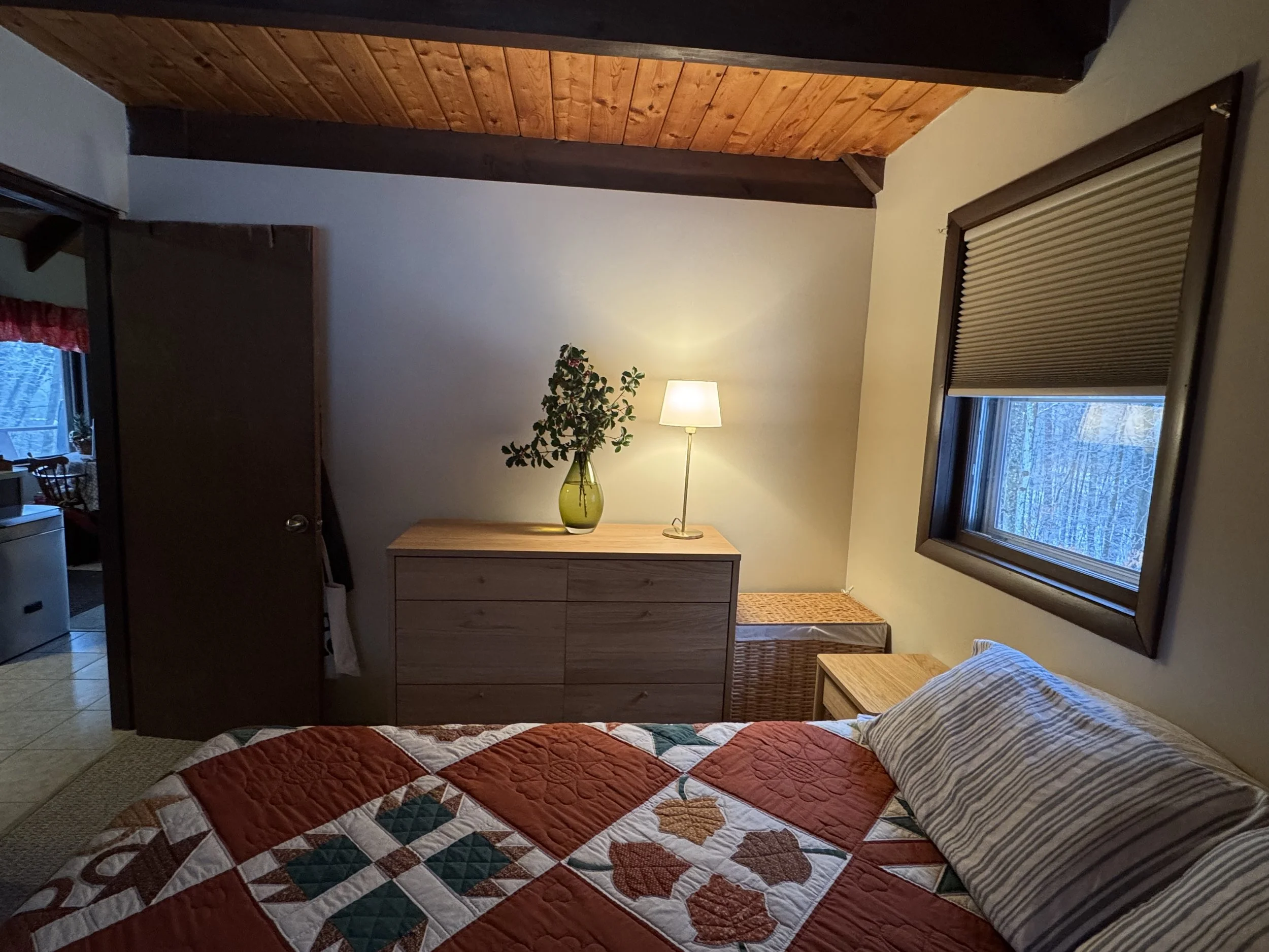 Main bedroom with Queen bed. 