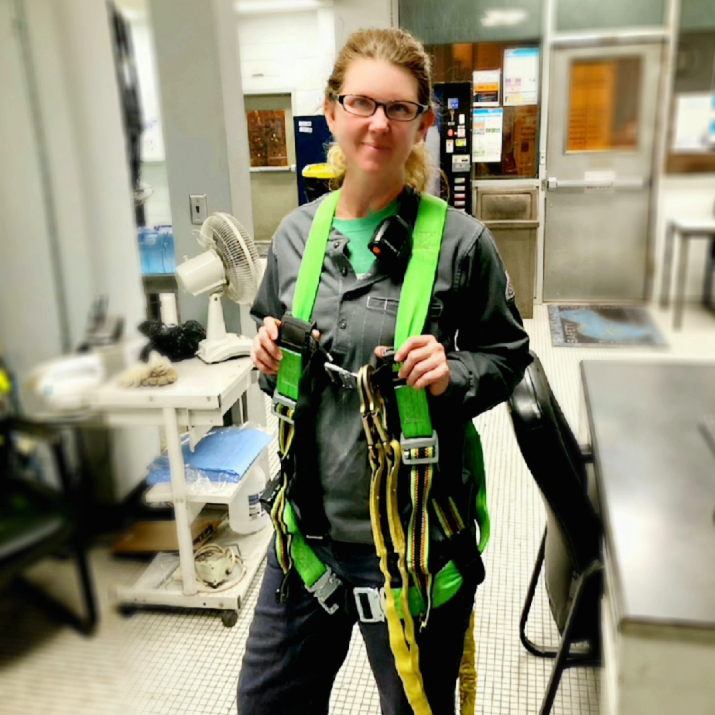 Mom Tells it Like it Is to Three-Man Interview Panel, Gets Dream Job