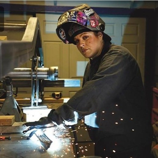 "Shopgirl" Founds Welding Women Syndicate