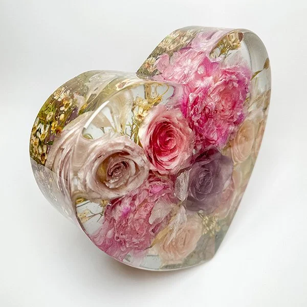 10flowerpreservation-petalspreserved-heartjpg.jpg