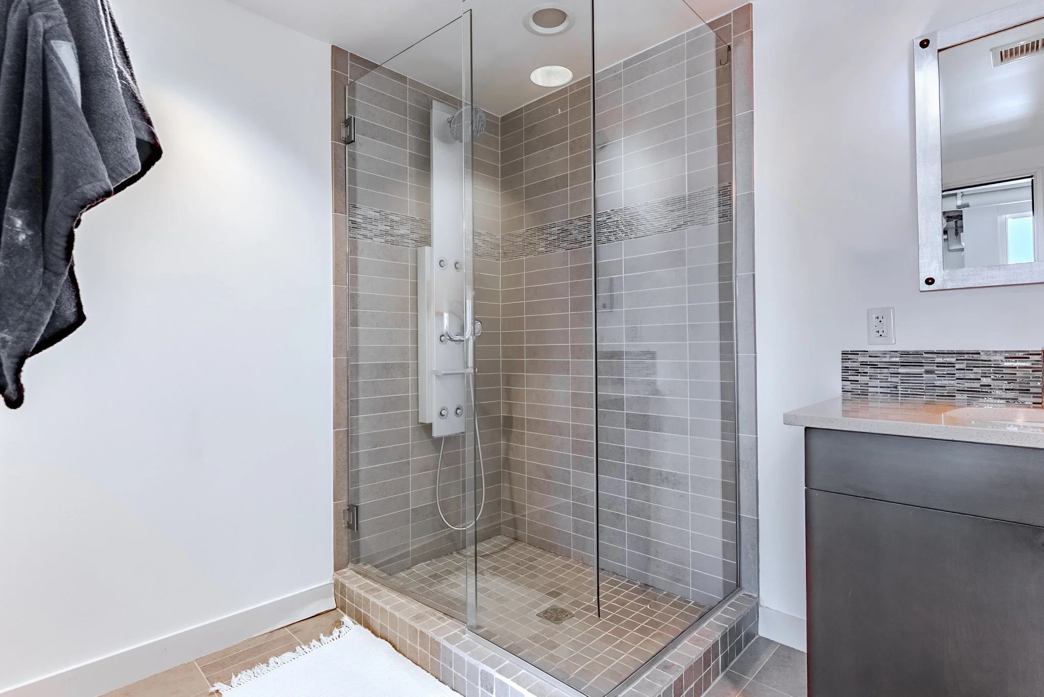 2229 Blake Street No. 709 (26 of 34).jpg