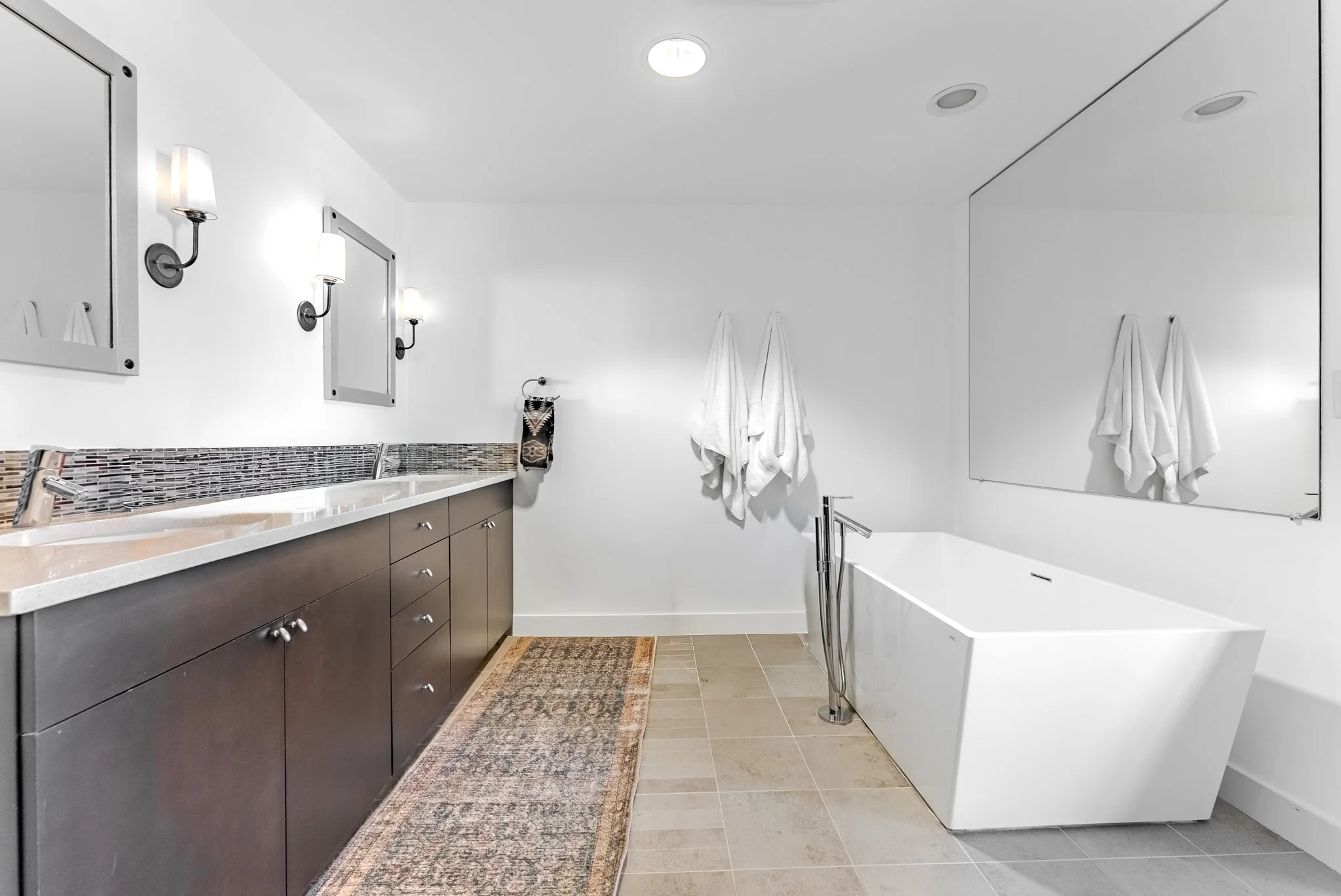 2229 Blake Street No. 709 (27 of 34).jpg