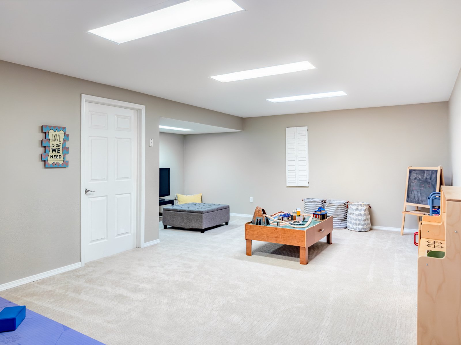 7223 Routt Drive (29 of 33).jpg