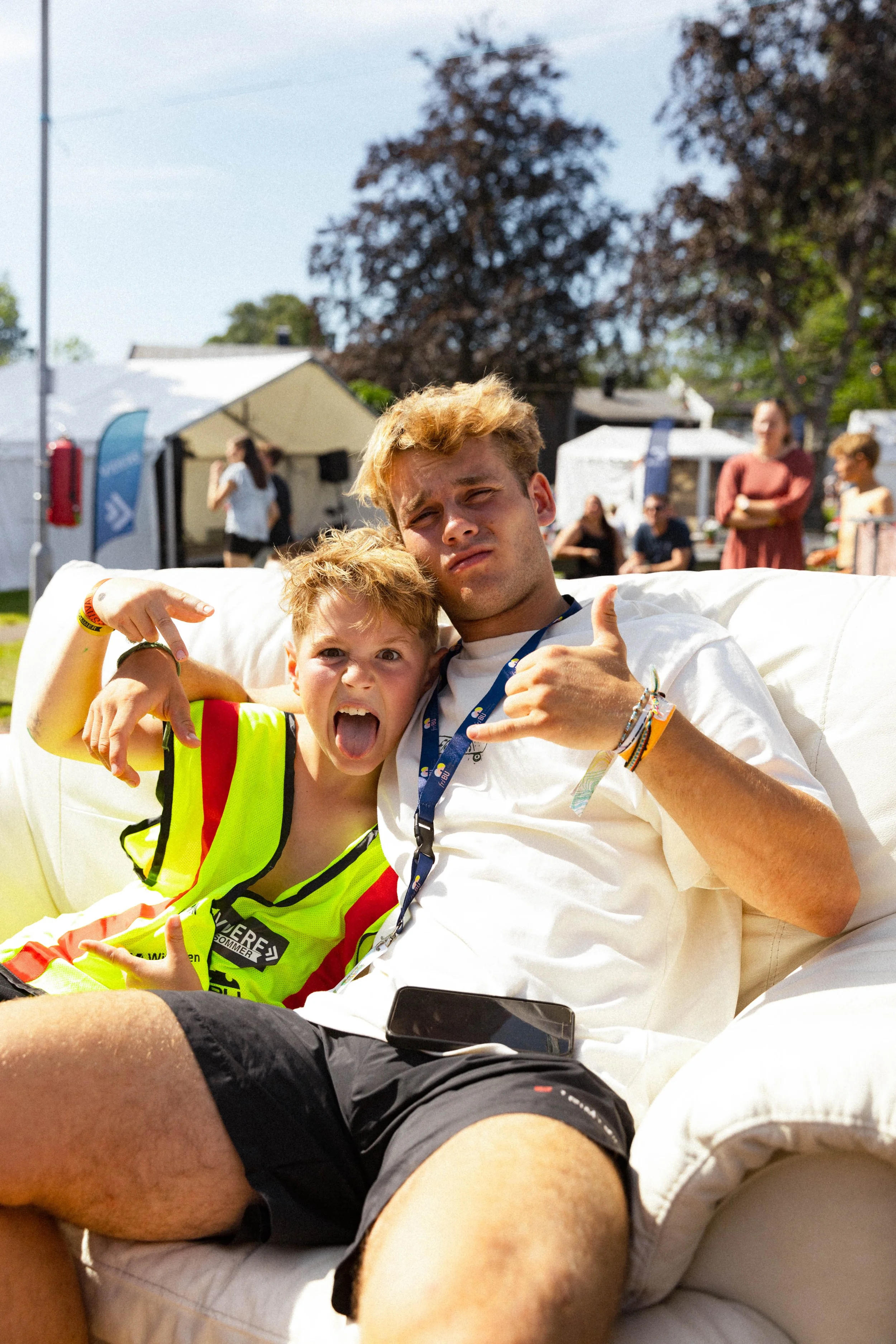 Leder og deltaker chiller.