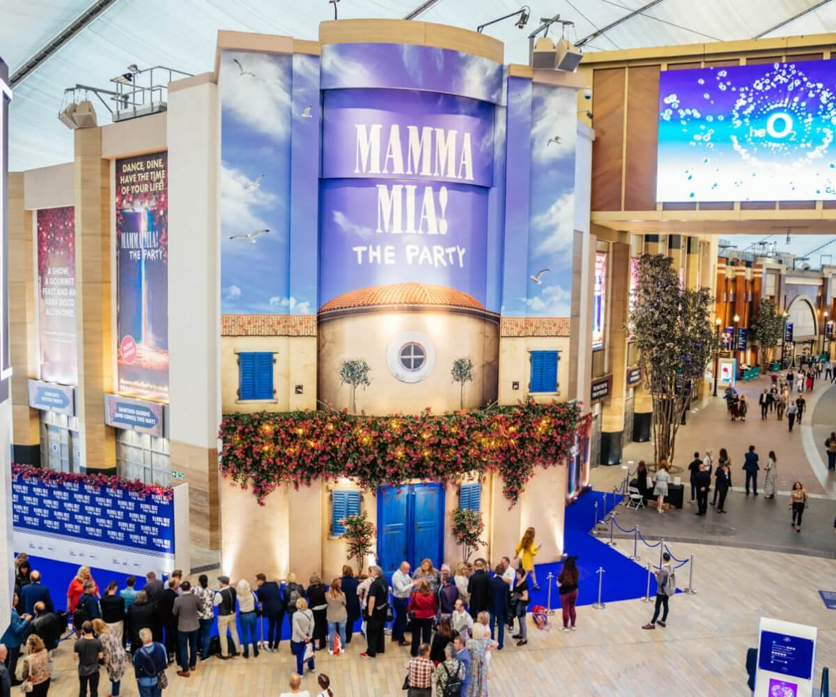 Lie-Flat Seats, a Churchill Suite, and ABBA: How We Did London on Points