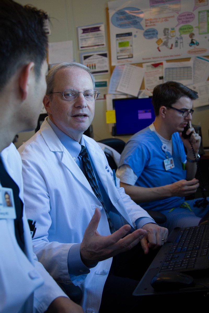 Robert Wachter, MD, talking to residents
