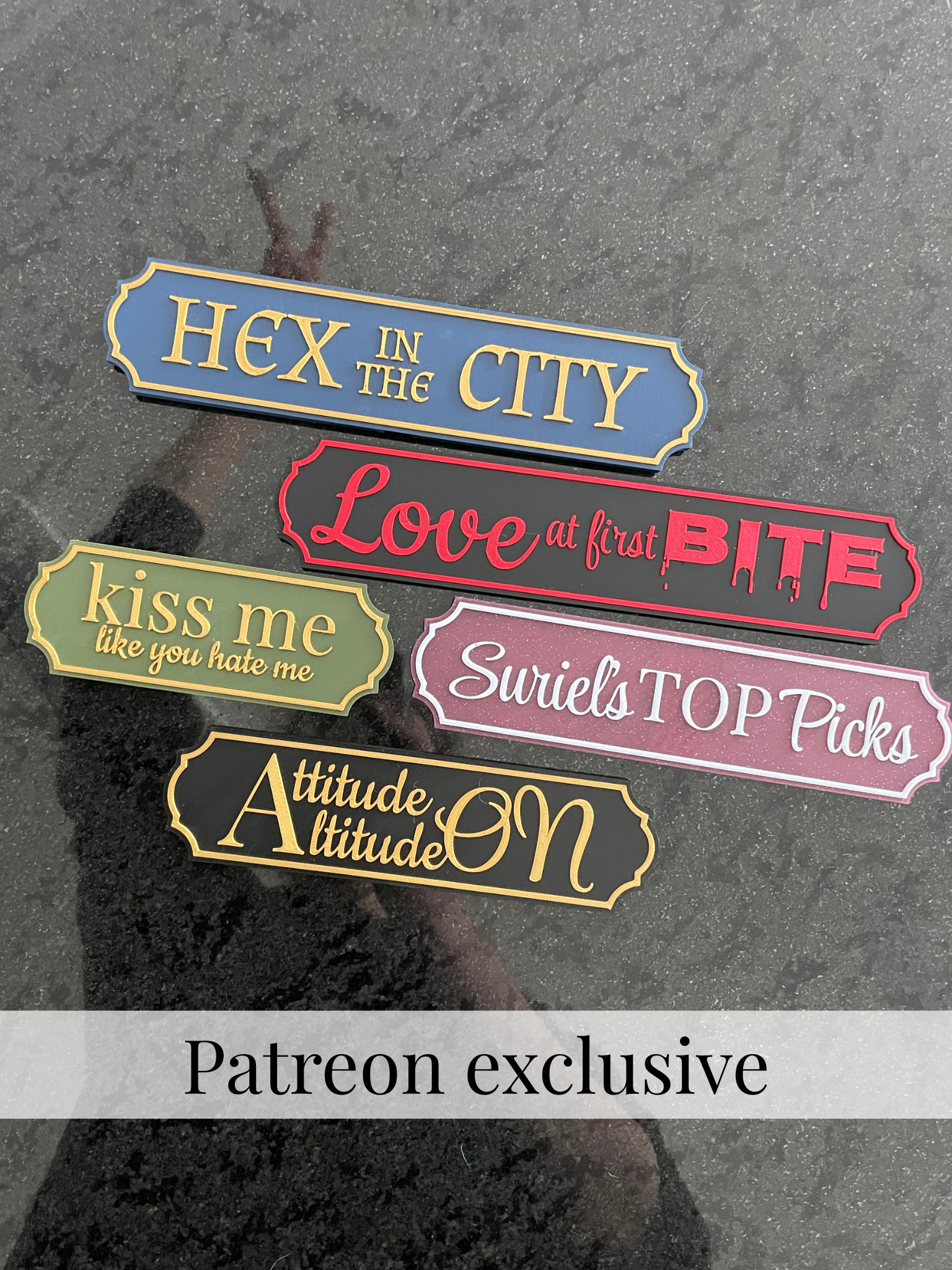 Bookshelf Signs Patreon exclusive (1).png