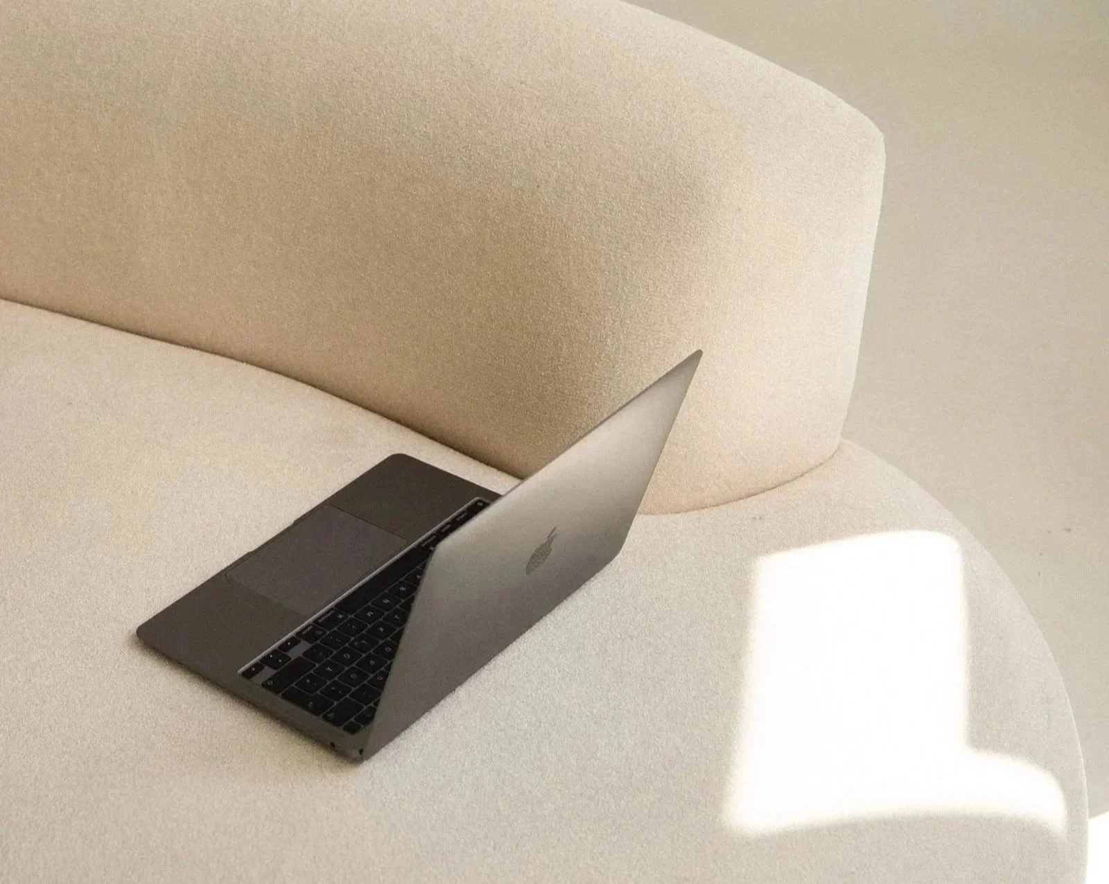 2026-01-sofa%25252Blaptop%25252Bnadine%25252Bsofa-13.jpg