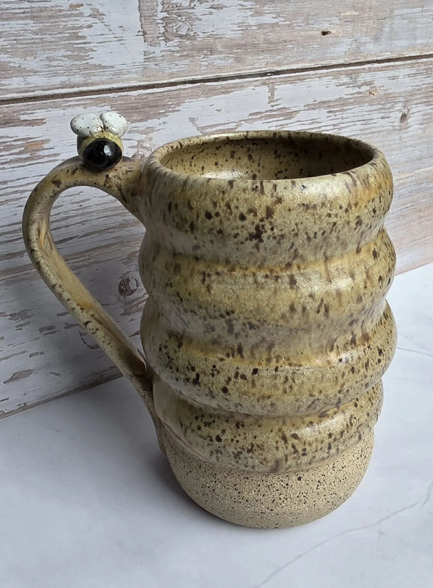 Bee Mug 3.jpg