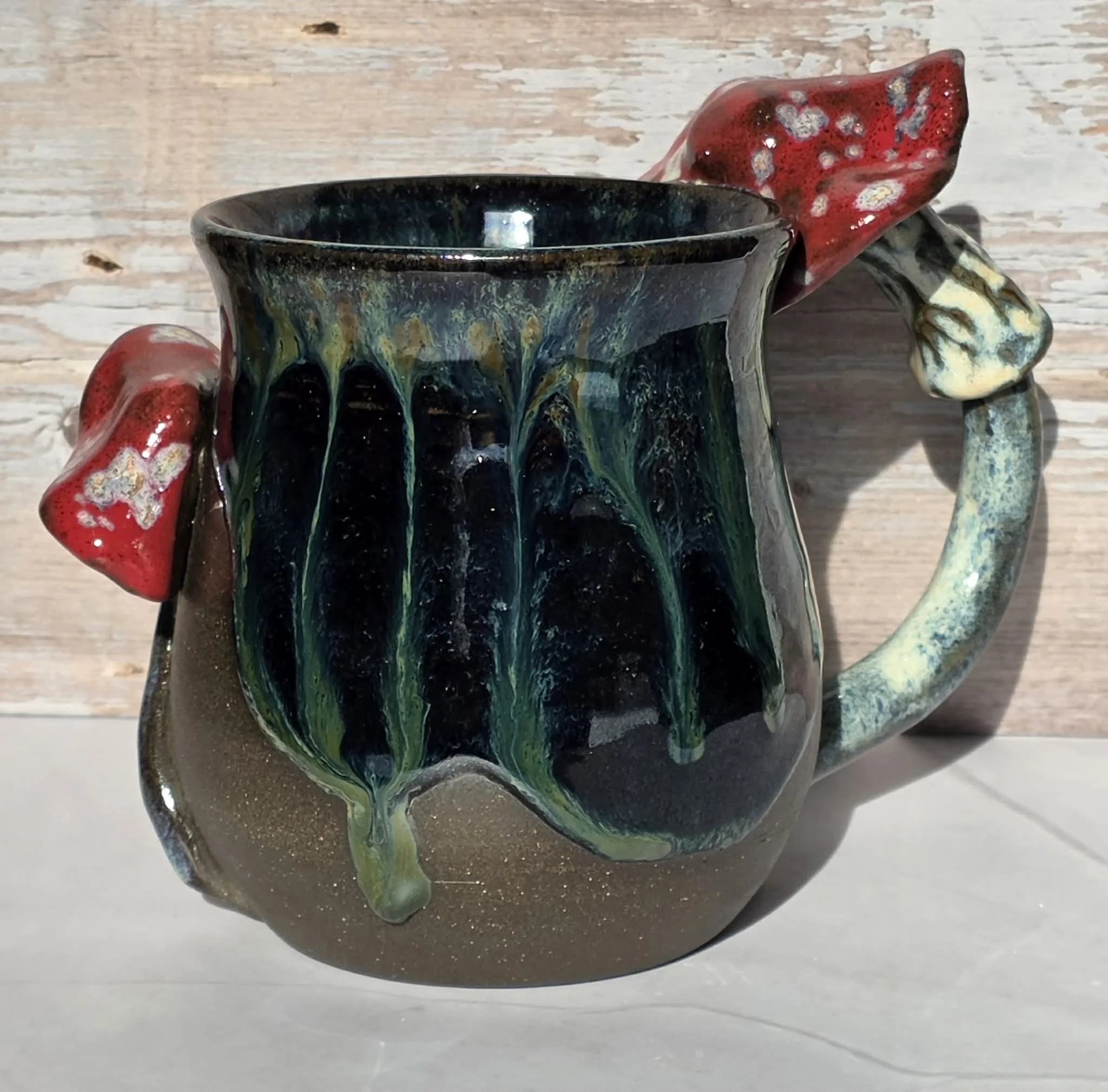 Mushroom Mug 7.1, dark green.jpg