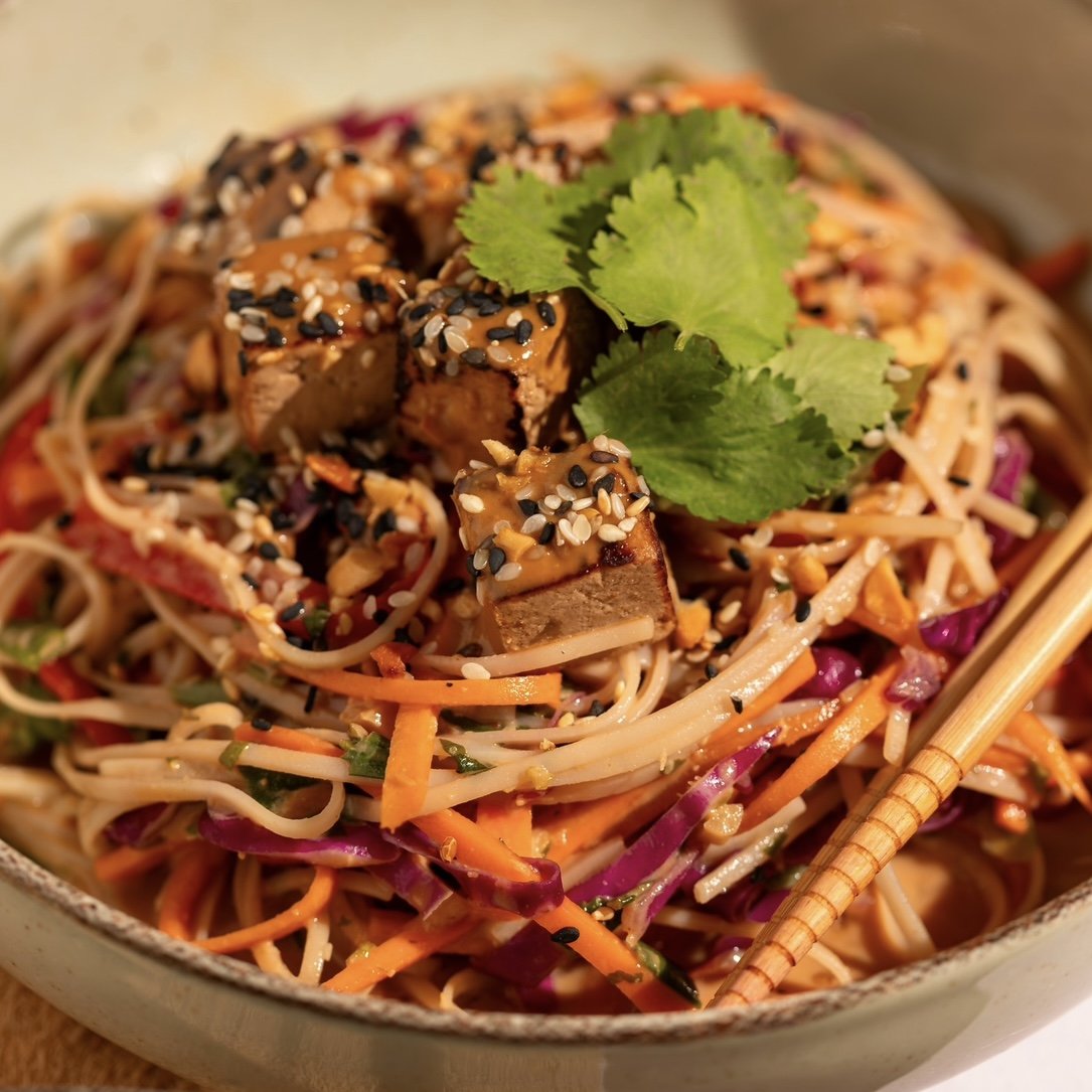 Salada Thai com Tofu