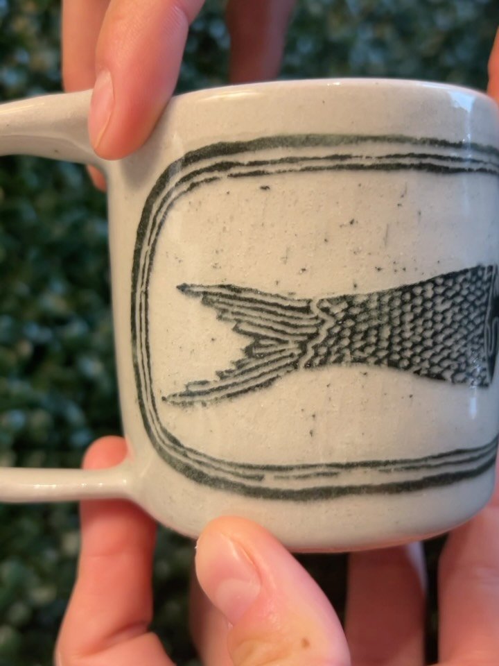 I can&rsquo;t get over how well these details came out! Even though one had a big ole chunk stuck on the kiln shelf she&rsquo;s still beautiful 💕
.
.
.
.
#sgraffitopottery #sgraffito #supportyourlocalartist