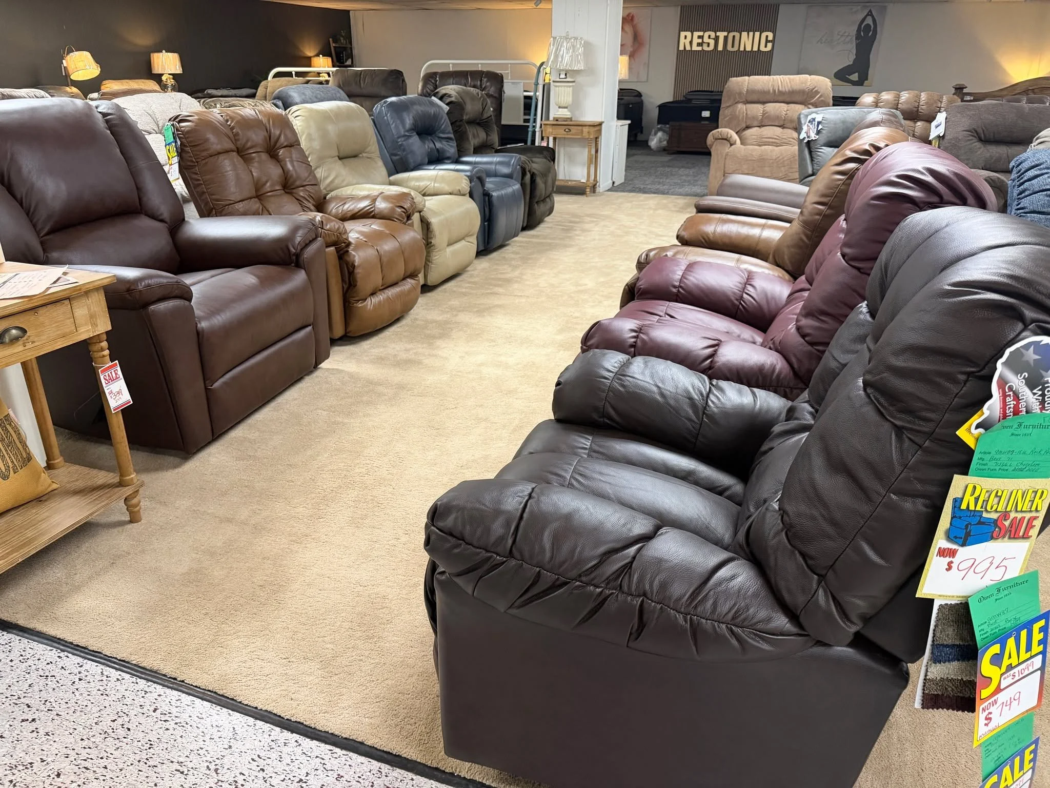 Question:

Who owns the recliner in your house?

😂 Dad
😂 Grandpa
😂 Mom
😂 Me

Tag them below.

🏡 Making Your House a Home Since 1935.