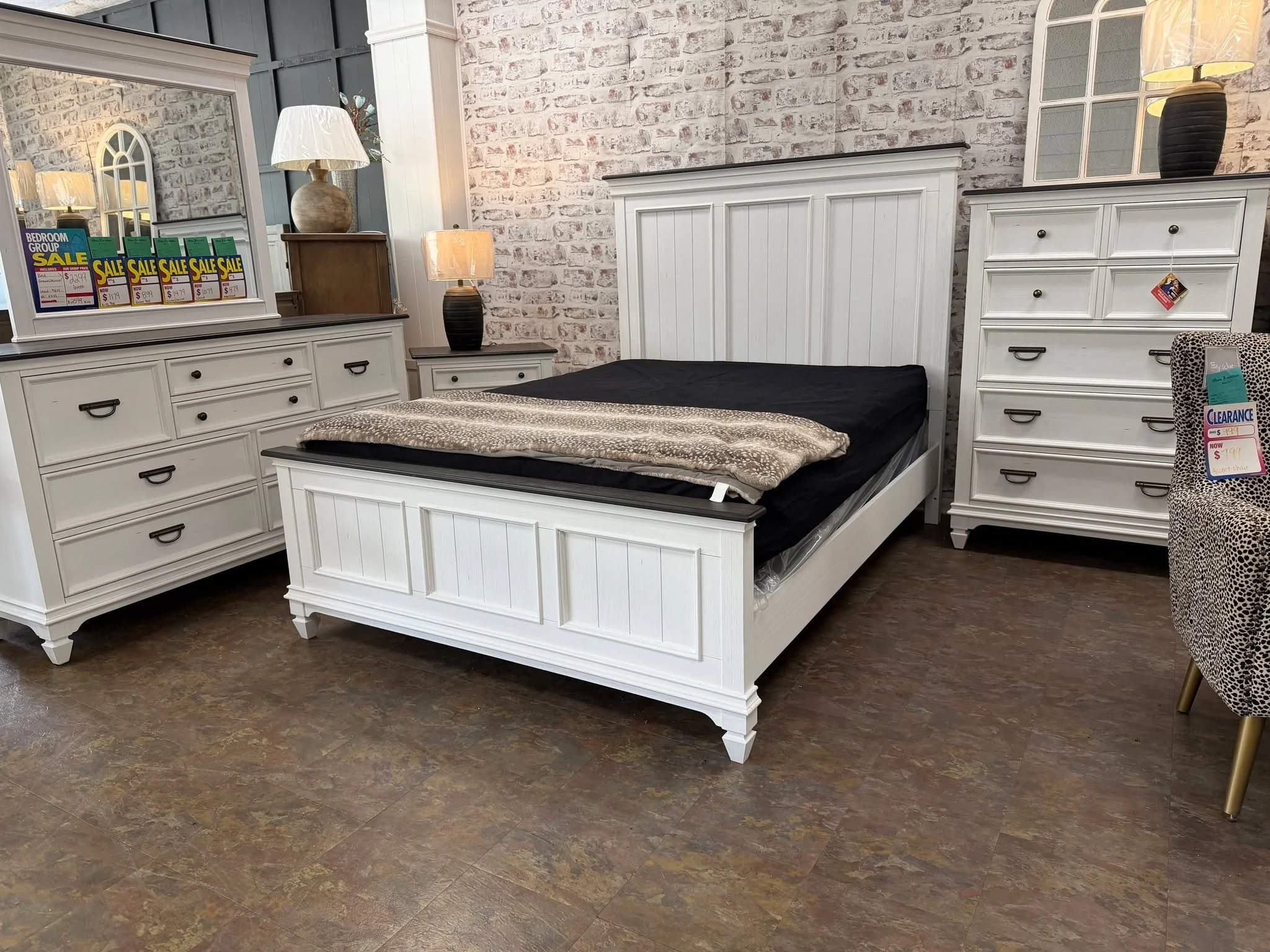 Come see our bedroom groups &mdash; beautiful styles, quality pieces and prices worth checking. 👀

You might find exactly what you've been looking for.

📍 Owen Furniture | Livingston
Making Your House a Home Since 1935.