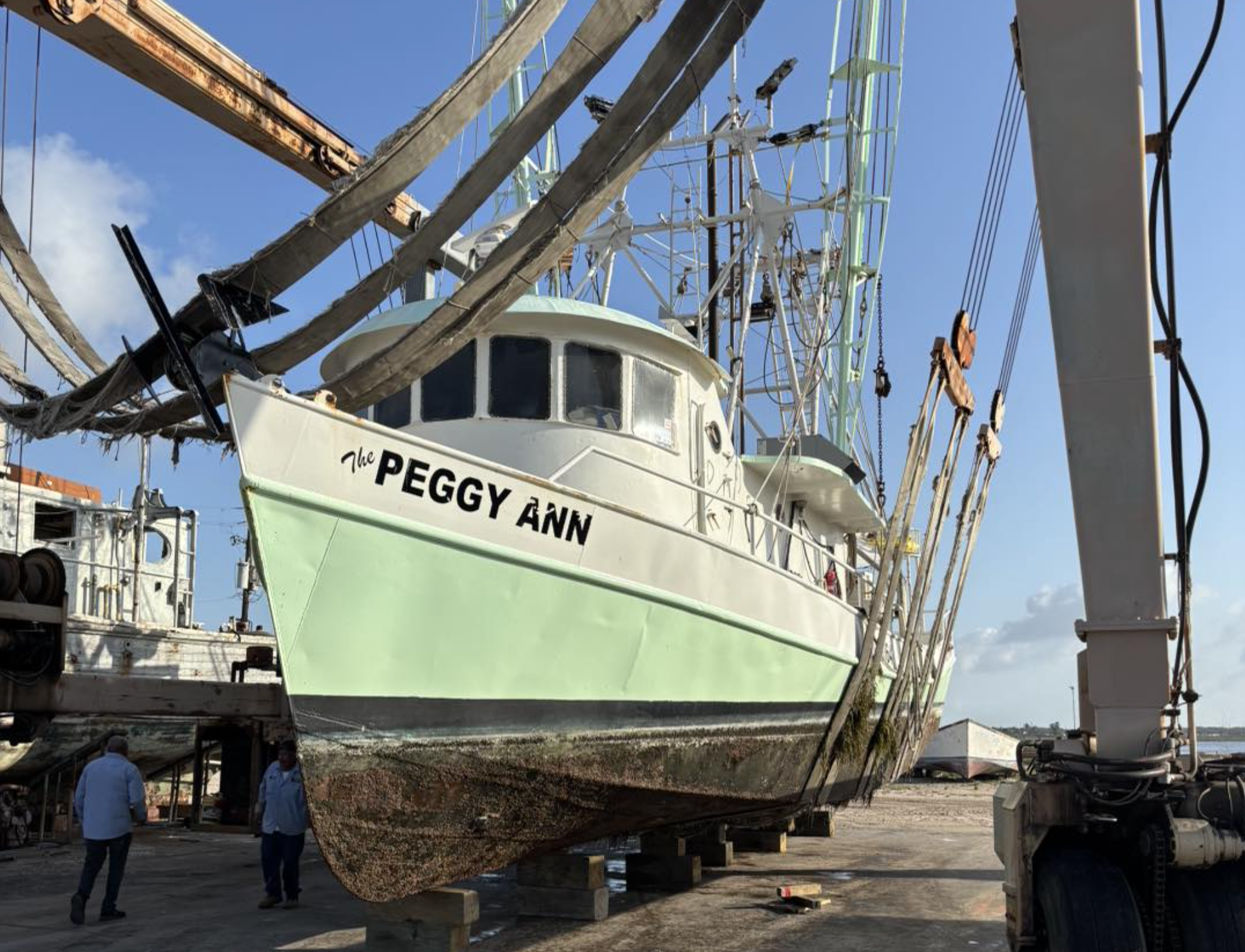 Peggy Ann (Buy shrimp fresh off the boat)