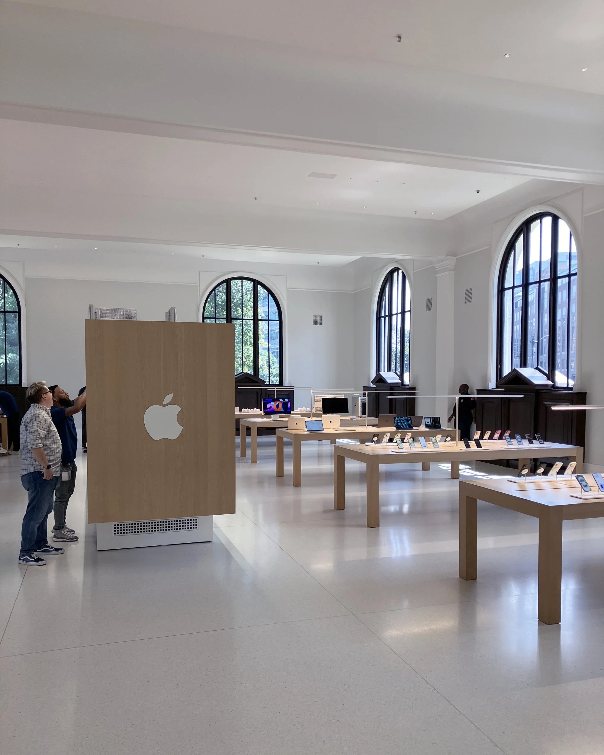 Apple Store DC_4004 final.jpg