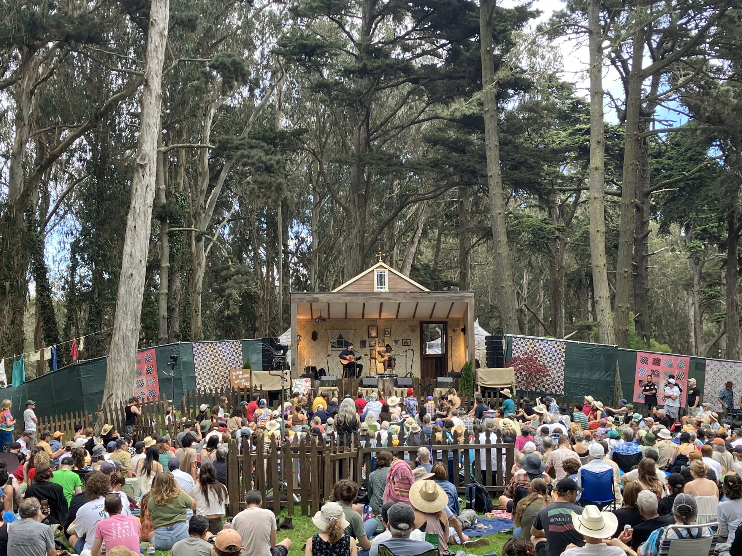 Acoustic Guitar Church_7119.jpg