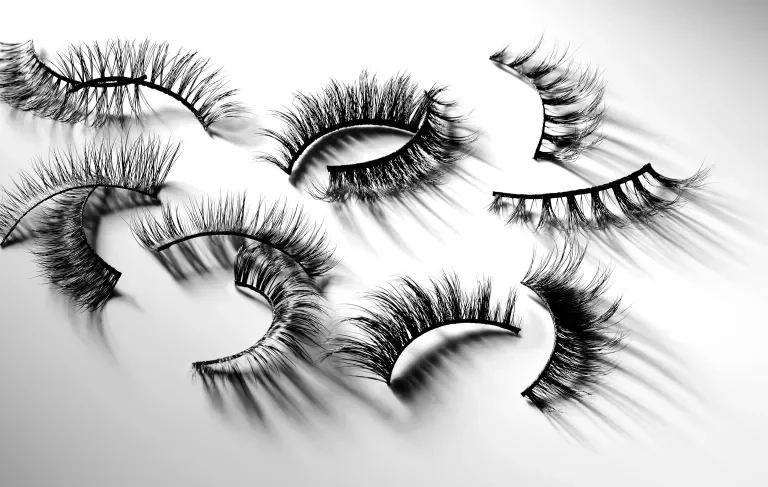 Noir Lashes group spread