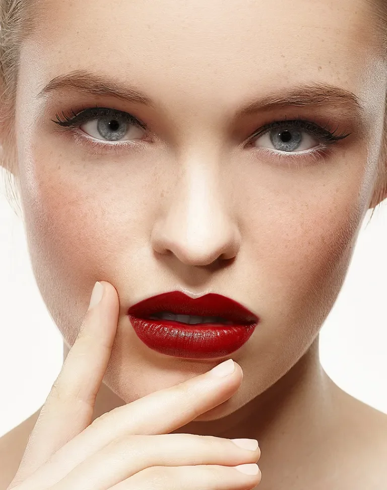 Molly Gay, Berry lips 4.2