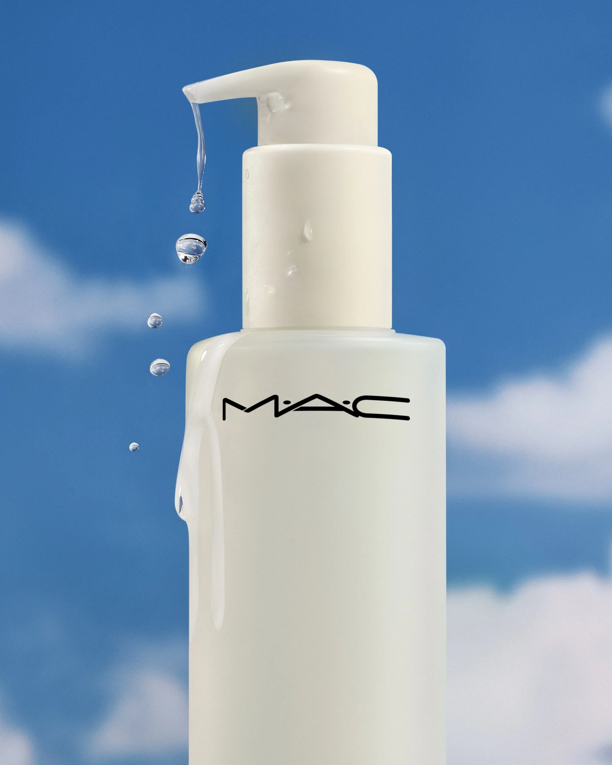 MAC Hyper Real Cleansing Oil Drip