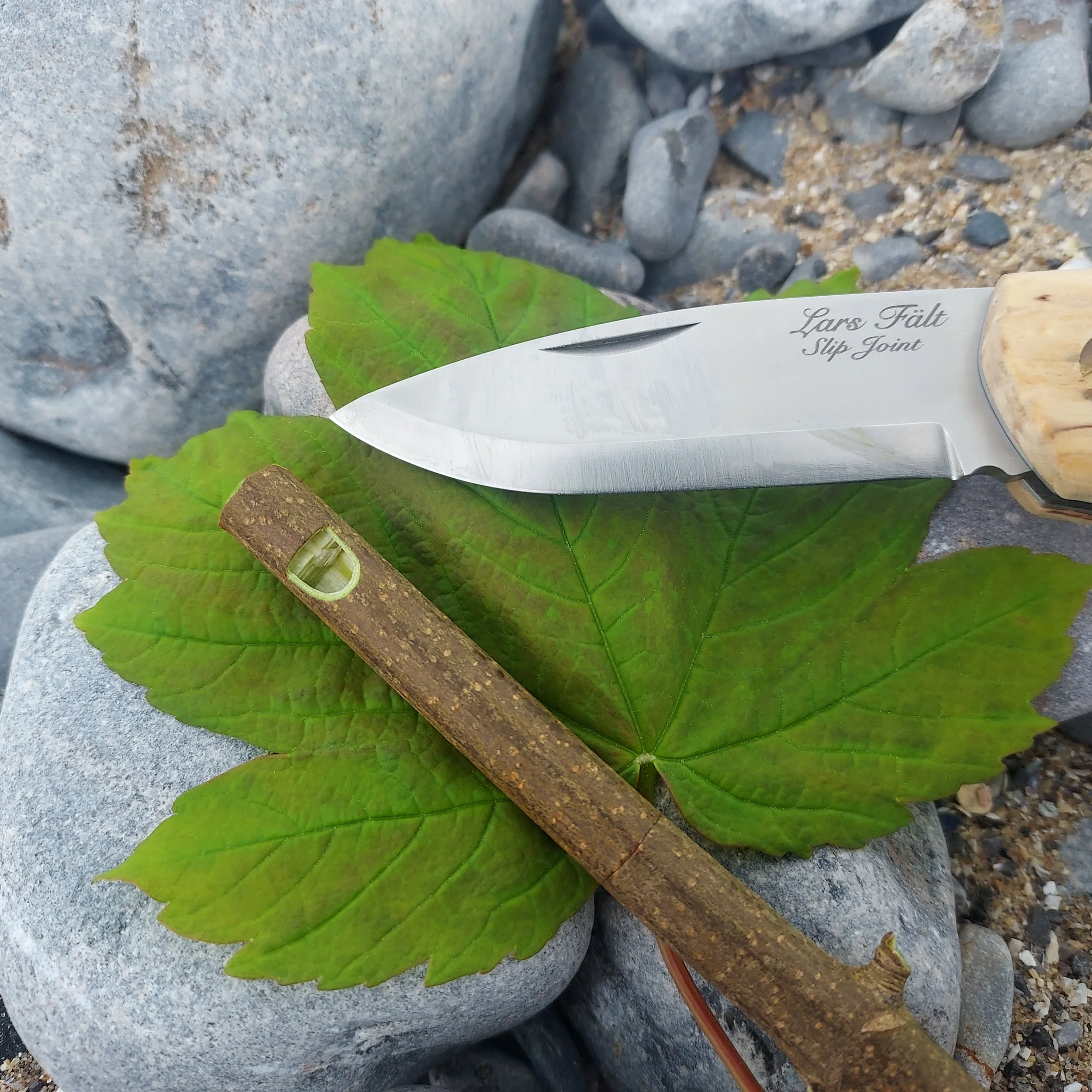 Making a slip bark whistle