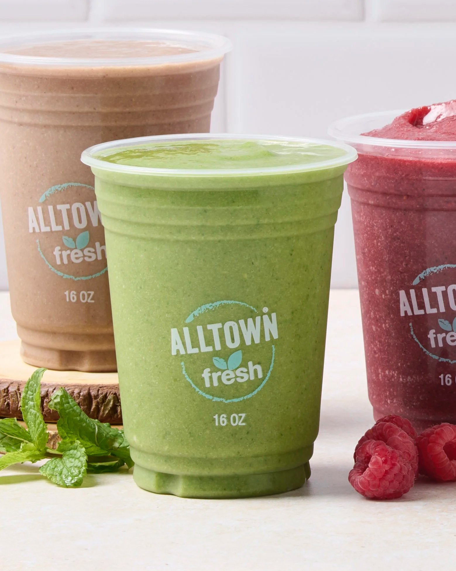 24+AF+Smoothies_Group_V1_0873resize.jpg