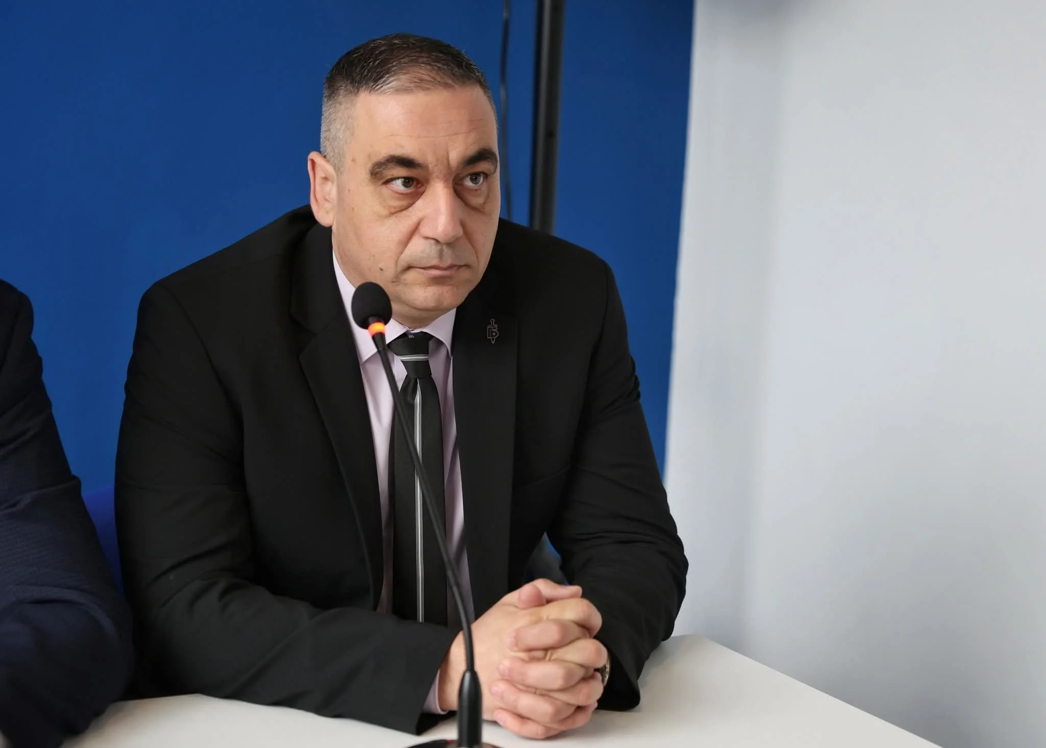 Лидерът на „фалшивата“ президентска партия призна: „Трети март“ не е съгласувана с държавния глава