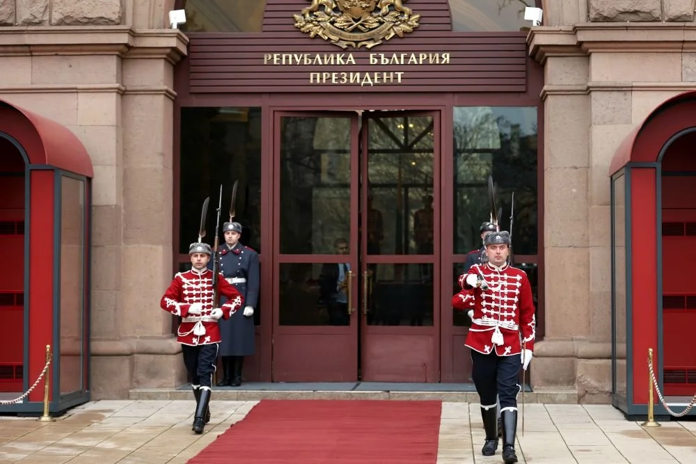 Президентът подписа указ за служебно правителство - изборите са на 19 април

