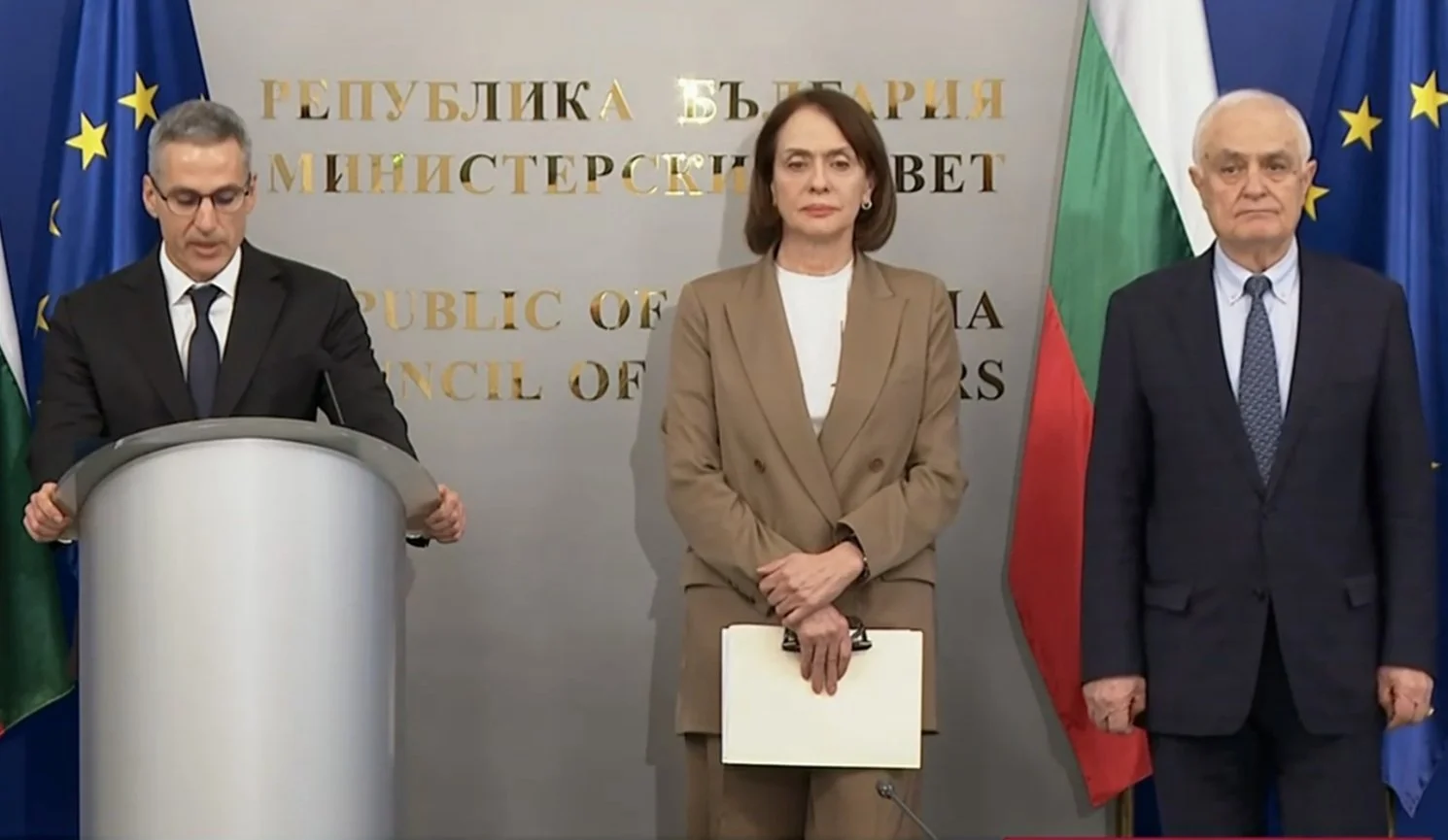 Премиерът: Няма пряка военна заплаха за България